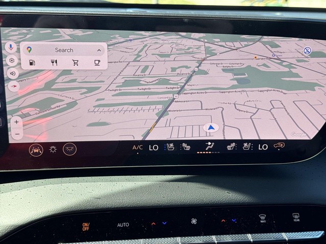 Buick Enclave Vehicle Full-screen Gallery Image 18