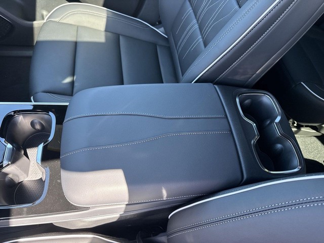 Buick Enclave Vehicle Full-screen Gallery Image 21