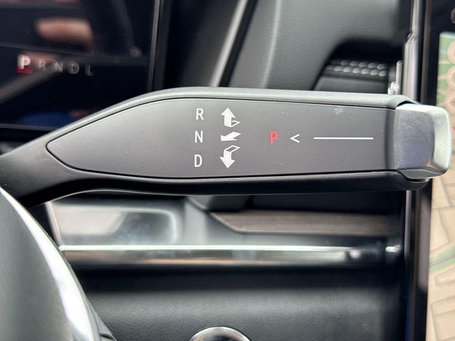 GMC Terrain Vehicle Full-screen Gallery Image 20