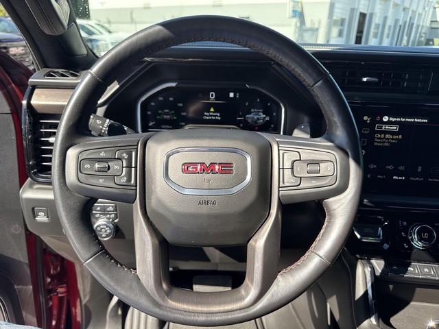 GMC Sierra 1500 Vehicle Full-screen Gallery Image 14