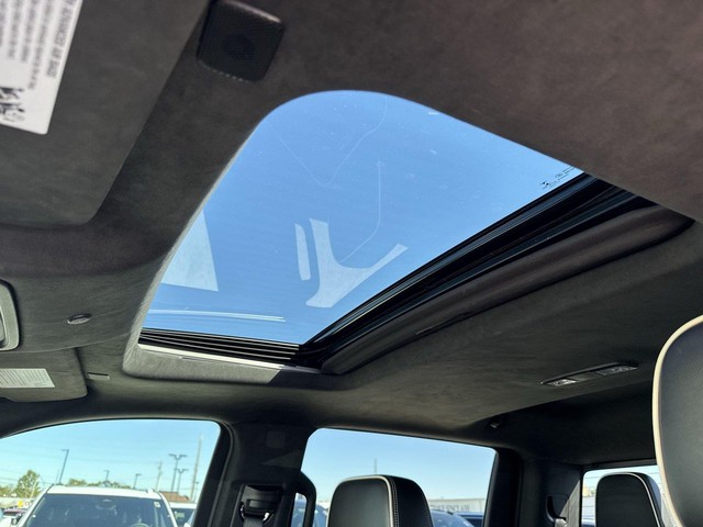 GMC Sierra 1500 Vehicle Full-screen Gallery Image 23