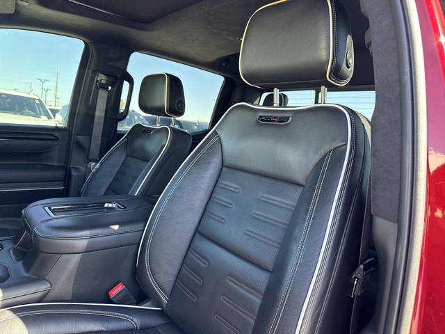 GMC Sierra 1500 Vehicle Full-screen Gallery Image 24