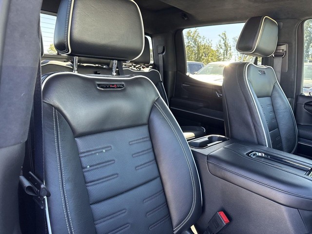 GMC Sierra 1500 Vehicle Full-screen Gallery Image 33