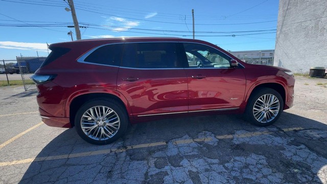 Buick Enclave Vehicle Full-screen Gallery Image 02