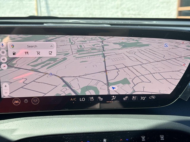 Buick Enclave Vehicle Full-screen Gallery Image 18