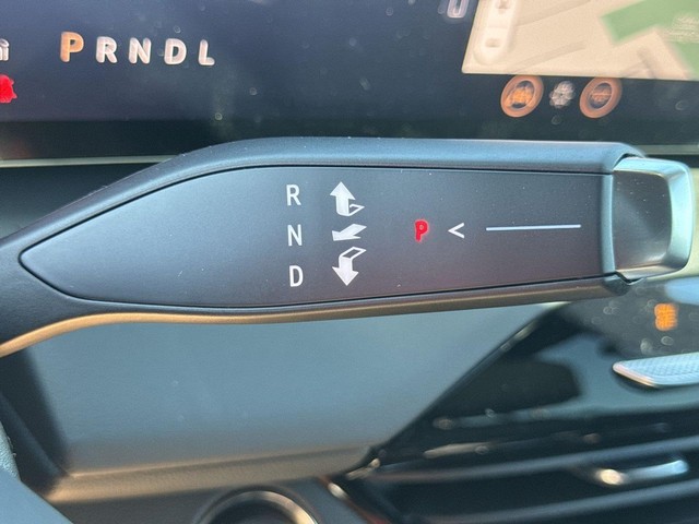 Buick Enclave Vehicle Full-screen Gallery Image 20