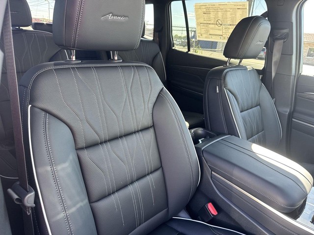 Buick Enclave Vehicle Full-screen Gallery Image 26