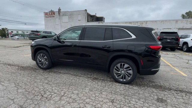 Buick Enclave Vehicle Full-screen Gallery Image 07