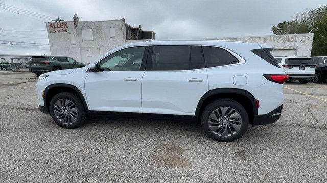 Buick Enclave Vehicle Full-screen Gallery Image 07