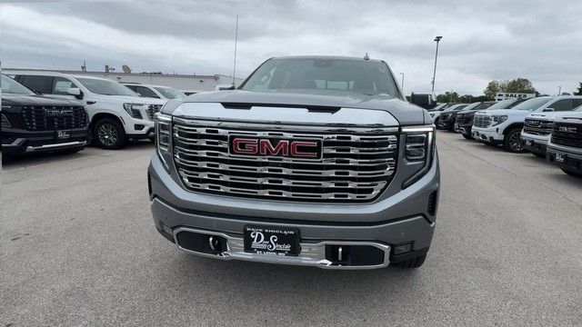 GMC Sierra 1500 Vehicle Full-screen Gallery Image 04