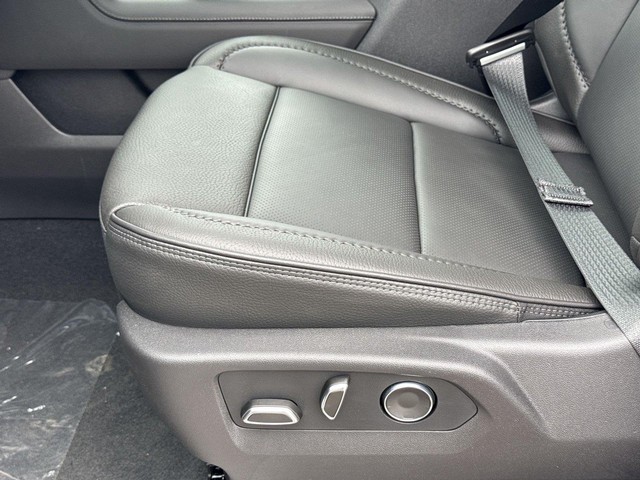 GMC Sierra 1500 Vehicle Full-screen Gallery Image 12
