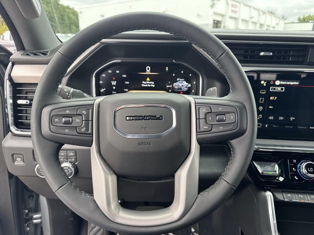 GMC Sierra 1500 Vehicle Full-screen Gallery Image 14