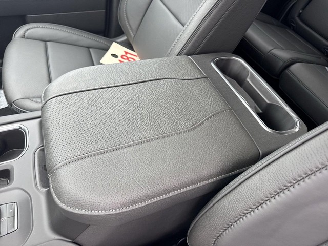 GMC Sierra 1500 Vehicle Full-screen Gallery Image 21