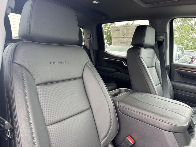 GMC Sierra 1500 Vehicle Full-screen Gallery Image 25