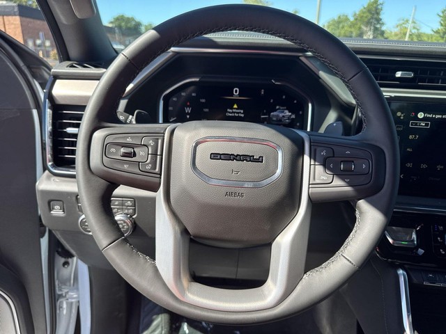 GMC Sierra 1500 Vehicle Full-screen Gallery Image 14