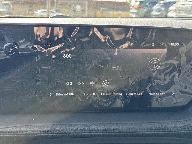 Buick Encore GX Vehicle Full-screen Gallery Image 16