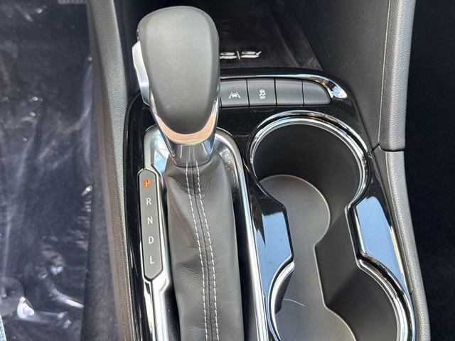 Buick Encore GX Vehicle Full-screen Gallery Image 19