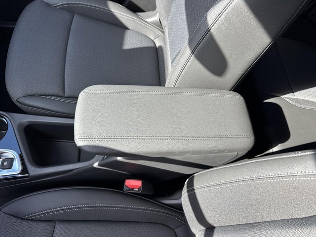 Buick Encore GX Vehicle Full-screen Gallery Image 20