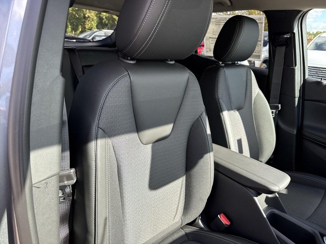 Buick Encore GX Vehicle Full-screen Gallery Image 23
