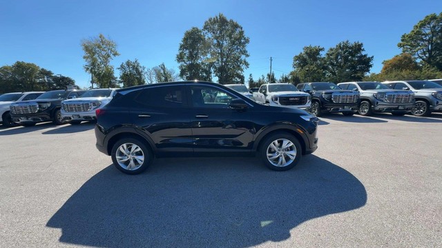 Buick Encore GX Vehicle Full-screen Gallery Image 02