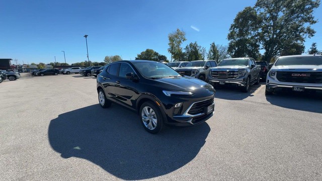 Buick Encore GX Vehicle Full-screen Gallery Image 03