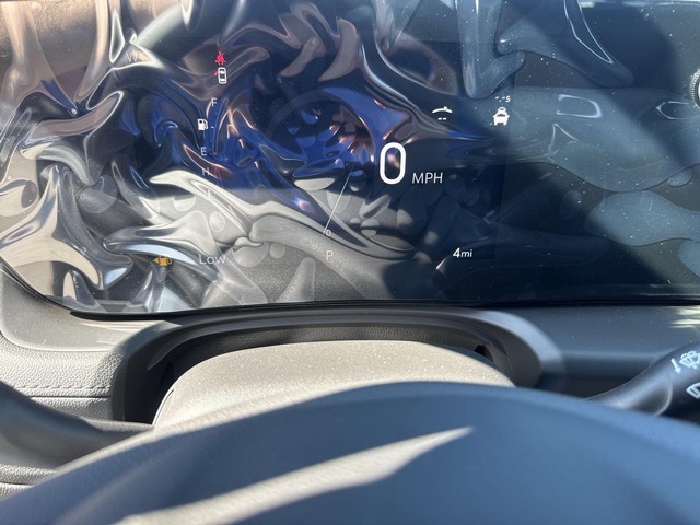 Buick Encore GX Vehicle Full-screen Gallery Image 15