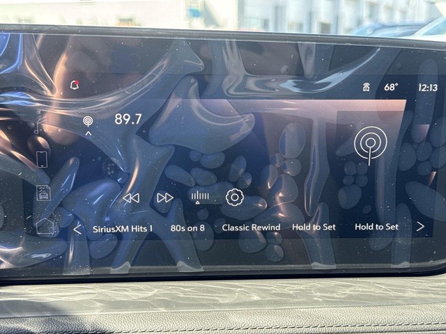 Buick Encore GX Vehicle Full-screen Gallery Image 16