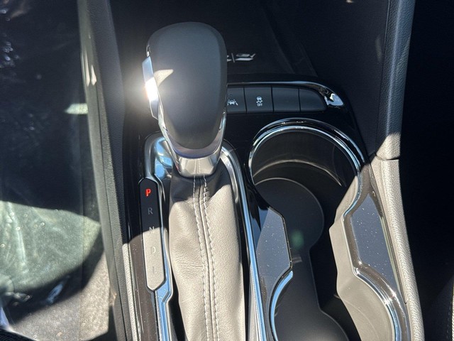 Buick Encore GX Vehicle Full-screen Gallery Image 19