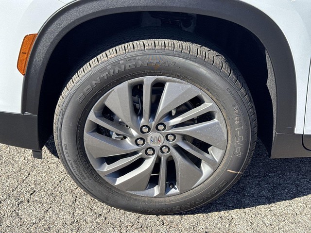 Buick Enclave Vehicle Full-screen Gallery Image 10