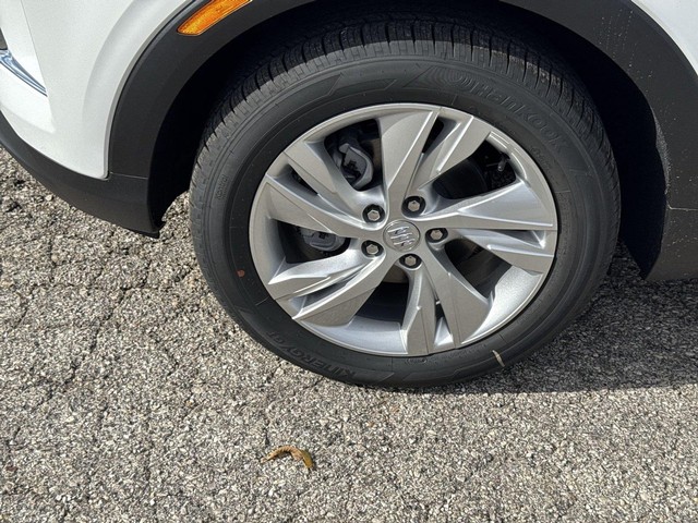 Buick Encore GX Vehicle Full-screen Gallery Image 10