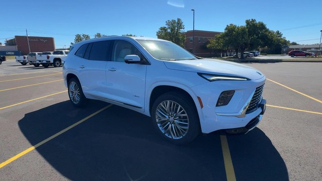 Buick Enclave Vehicle Full-screen Gallery Image 03