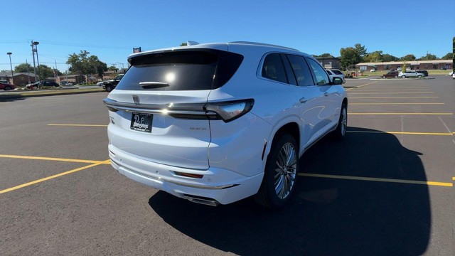 Buick Enclave Vehicle Full-screen Gallery Image 09
