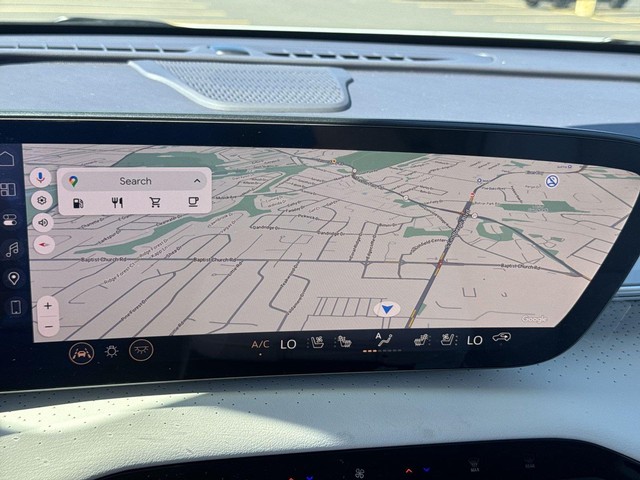 Buick Enclave Vehicle Full-screen Gallery Image 18