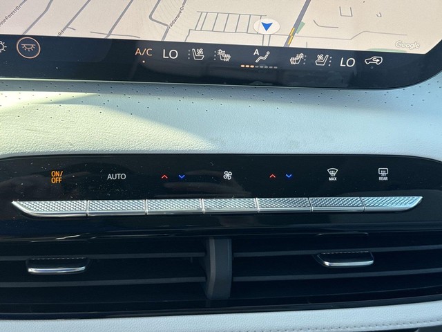Buick Enclave Vehicle Full-screen Gallery Image 19