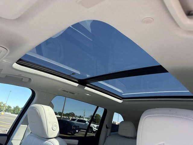 Buick Enclave Vehicle Full-screen Gallery Image 22