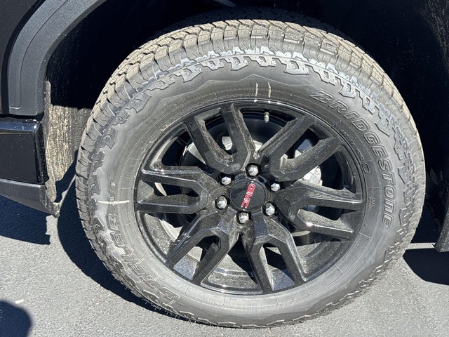 GMC Sierra 1500 Vehicle Full-screen Gallery Image 10
