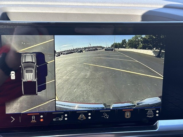 GMC Sierra 1500 Vehicle Full-screen Gallery Image 17