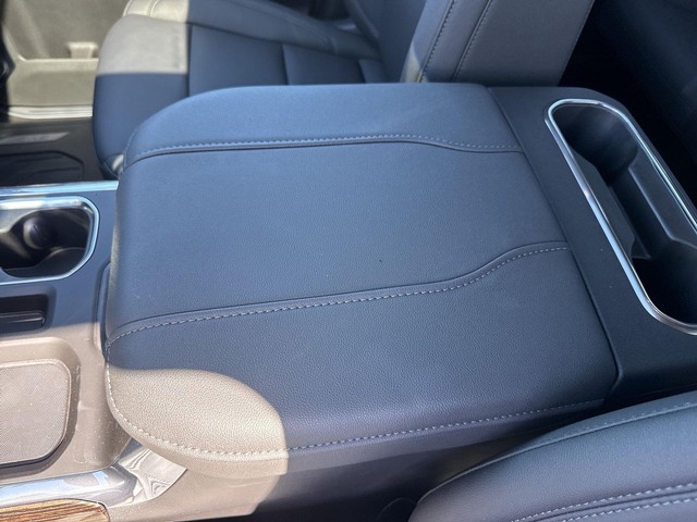 GMC Sierra 1500 Vehicle Full-screen Gallery Image 21
