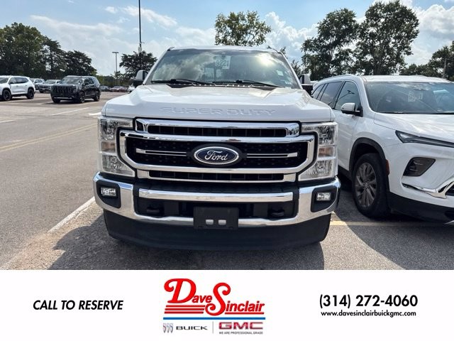 Ford Super Duty F-250 SRW Vehicle Full-screen Gallery Image 04