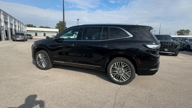Buick Enclave Vehicle Full-screen Gallery Image 07