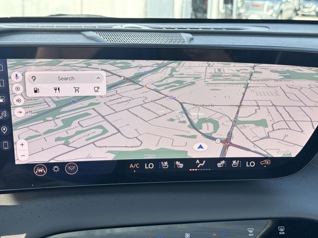 Buick Enclave Vehicle Full-screen Gallery Image 18