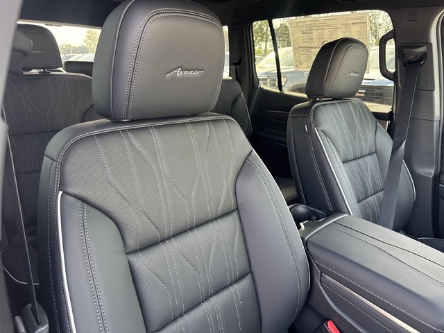 Buick Enclave Vehicle Full-screen Gallery Image 26