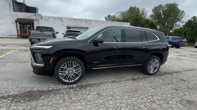 Buick Enclave Vehicle Full-screen Gallery Image 06