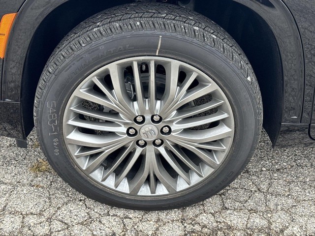 Buick Enclave Vehicle Full-screen Gallery Image 10
