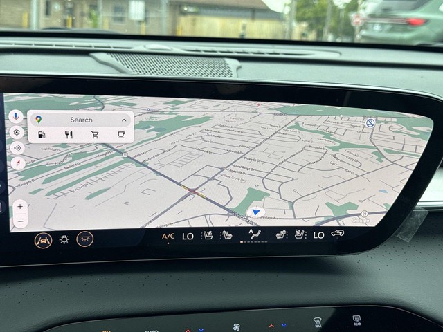Buick Enclave Vehicle Full-screen Gallery Image 18