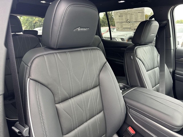 Buick Enclave Vehicle Full-screen Gallery Image 26