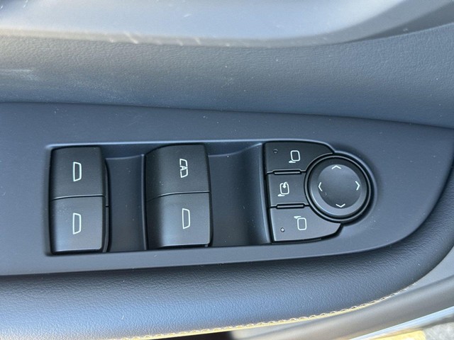 Buick Enclave Vehicle Full-screen Gallery Image 13