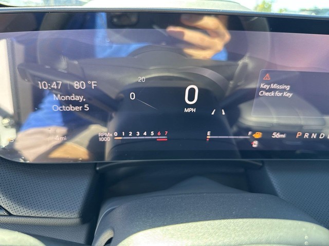 Buick Enclave Vehicle Full-screen Gallery Image 15