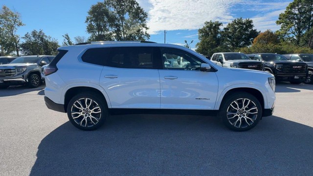 GMC Acadia Vehicle Full-screen Gallery Image 02