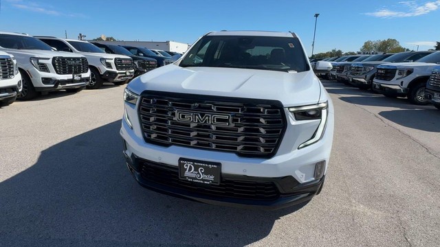 GMC Acadia Vehicle Full-screen Gallery Image 04